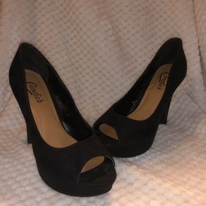 Black barely worn open toe pumps